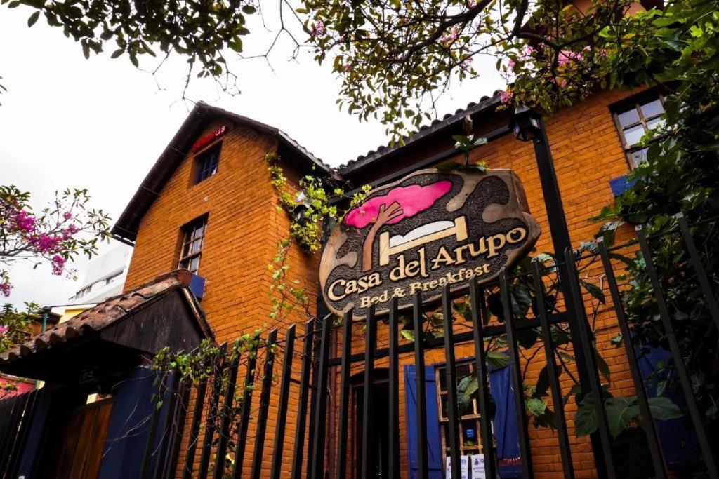 Casa Del Arupo B&B Кито Экстерьер фото